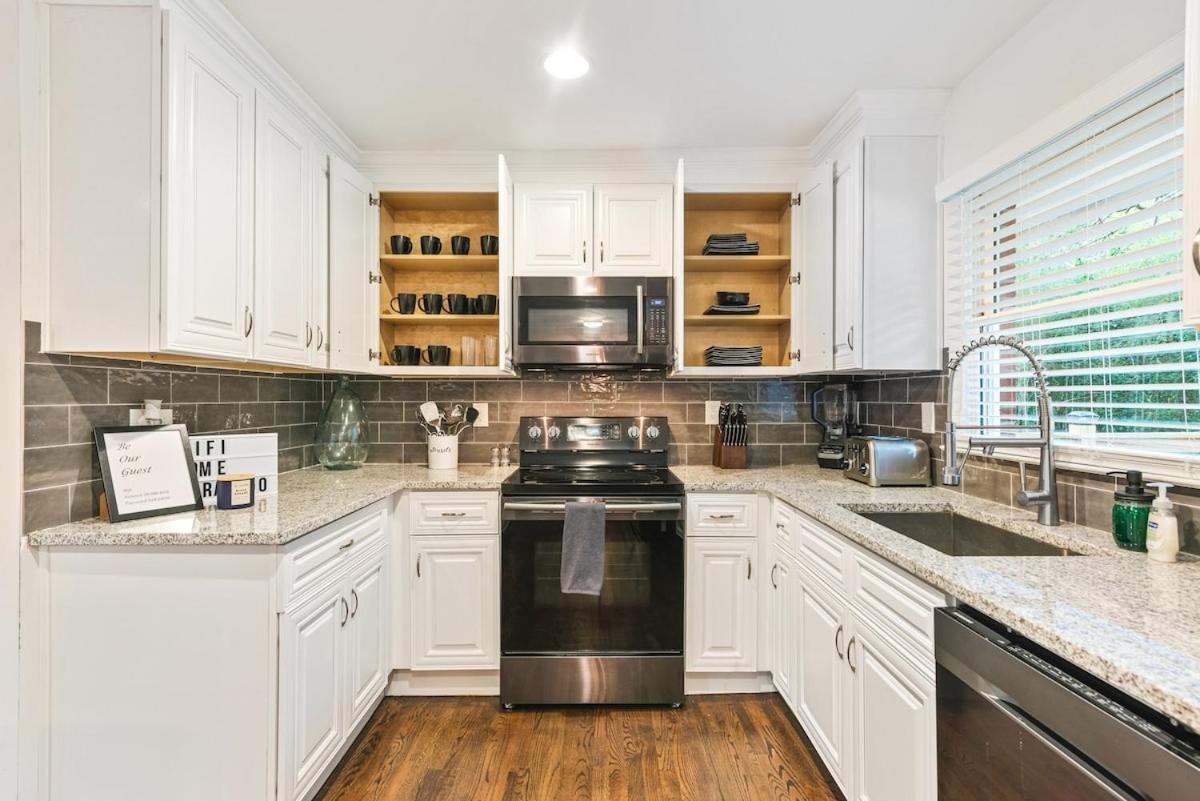 Dream Villa- Amazing Pool Secluded 2 Acres Atlanta